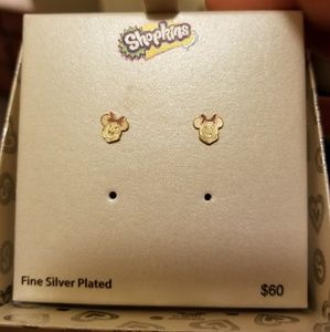 Gold Minnie Mouse earrings for baby or infant